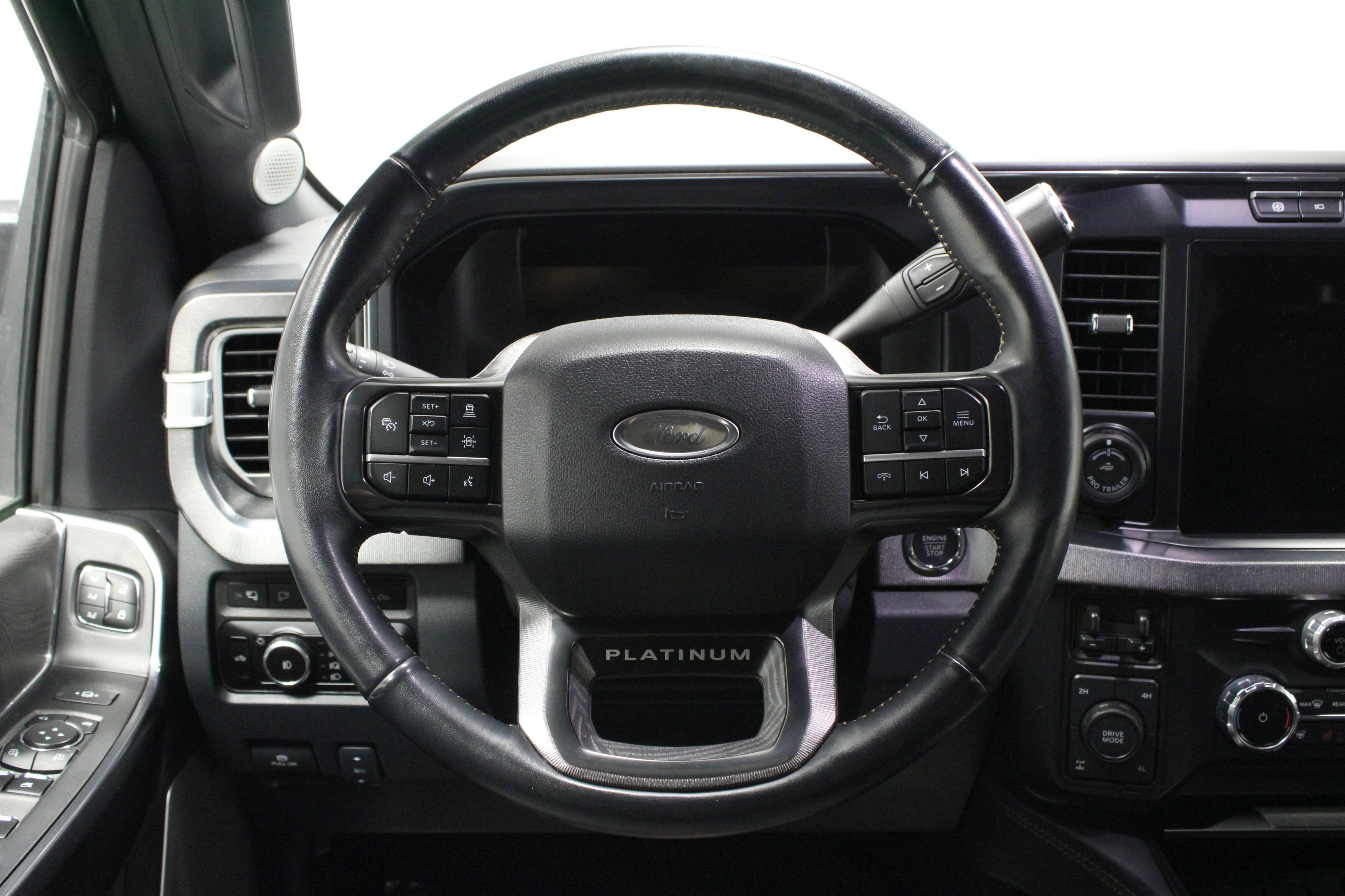 Used 2024 Ford F350 Platinum w/ FX4 Off-Road Package AWD/4WD image 24