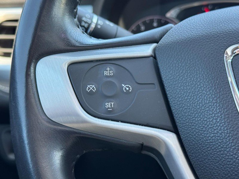 Used 2019 GMC Acadia SLT AWD/4WD image 18