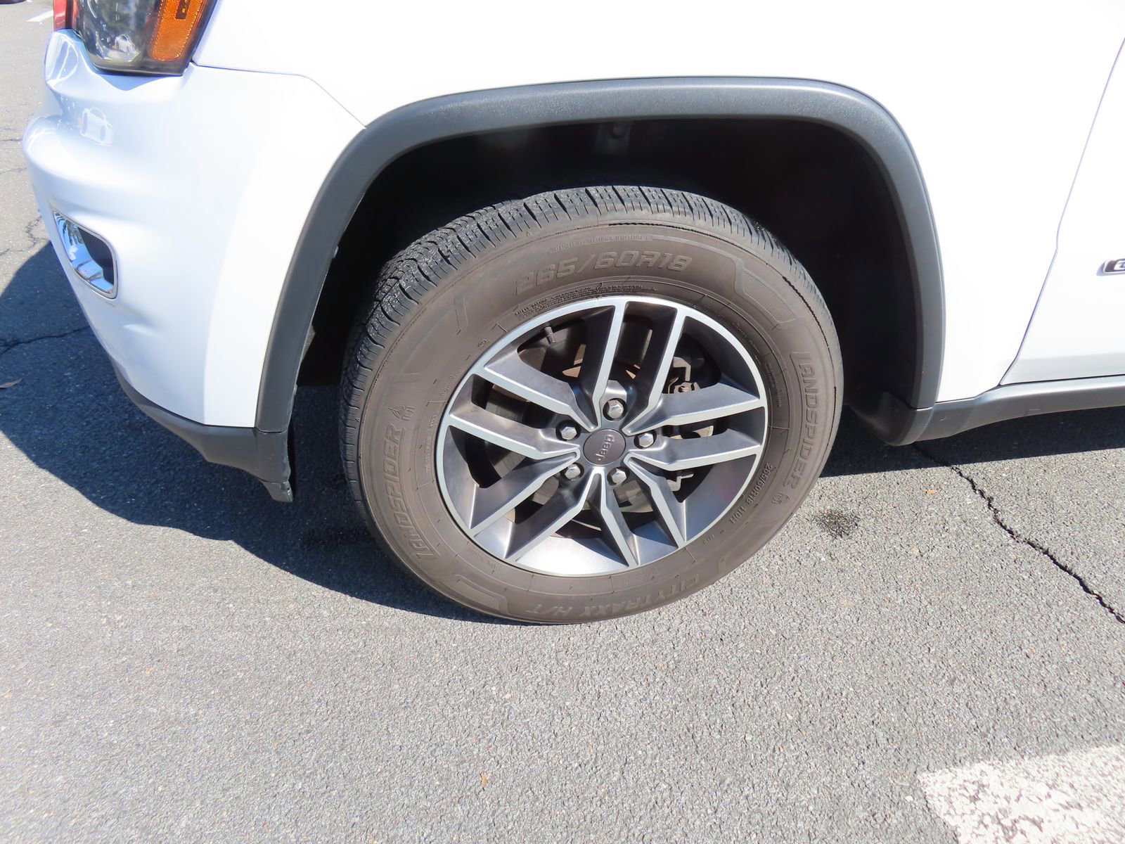 Used 2021 Jeep Grand Cherokee Limited w/ Luxury Group II image 11