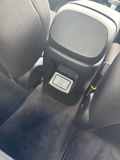 Used 2025 Hyundai Elantra Sport FWD image 14