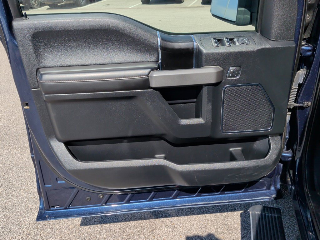 Used 2019 Ford F150 Platinum w/ Equipment Group 701A Luxury RWD image 11