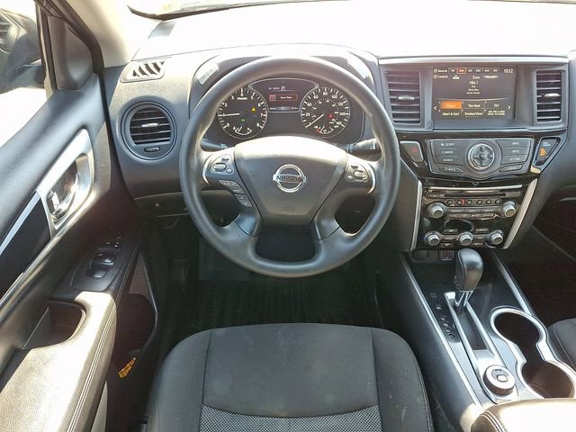 Used 2020 Nissan Pathfinder S AWD/4WD image 12