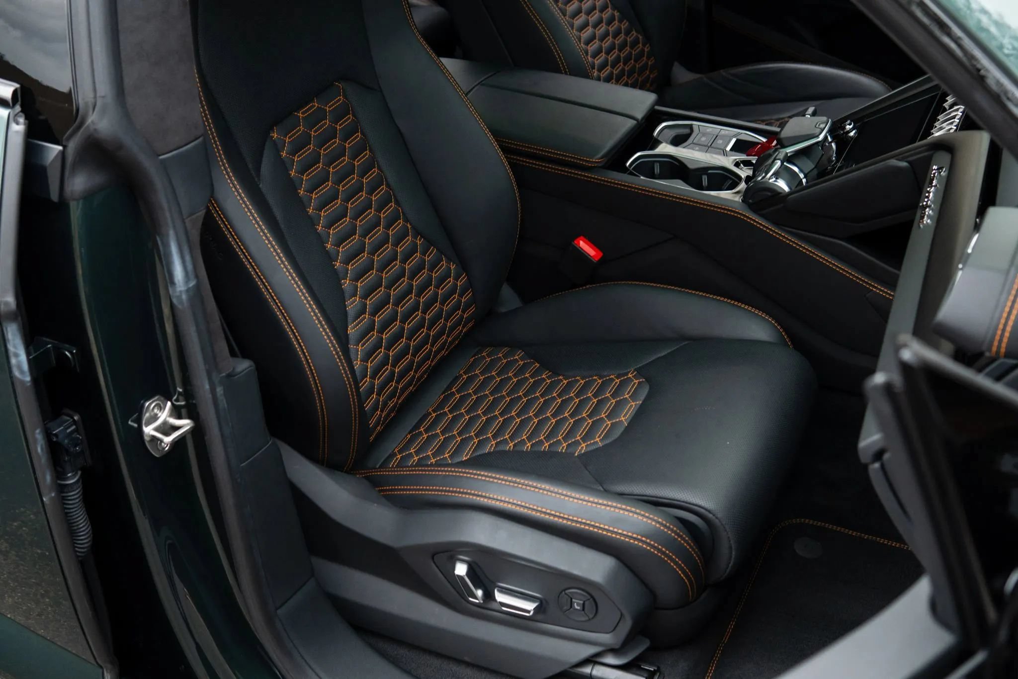 Used 2024 Lamborghini Urus S AWD/4WD image 31
