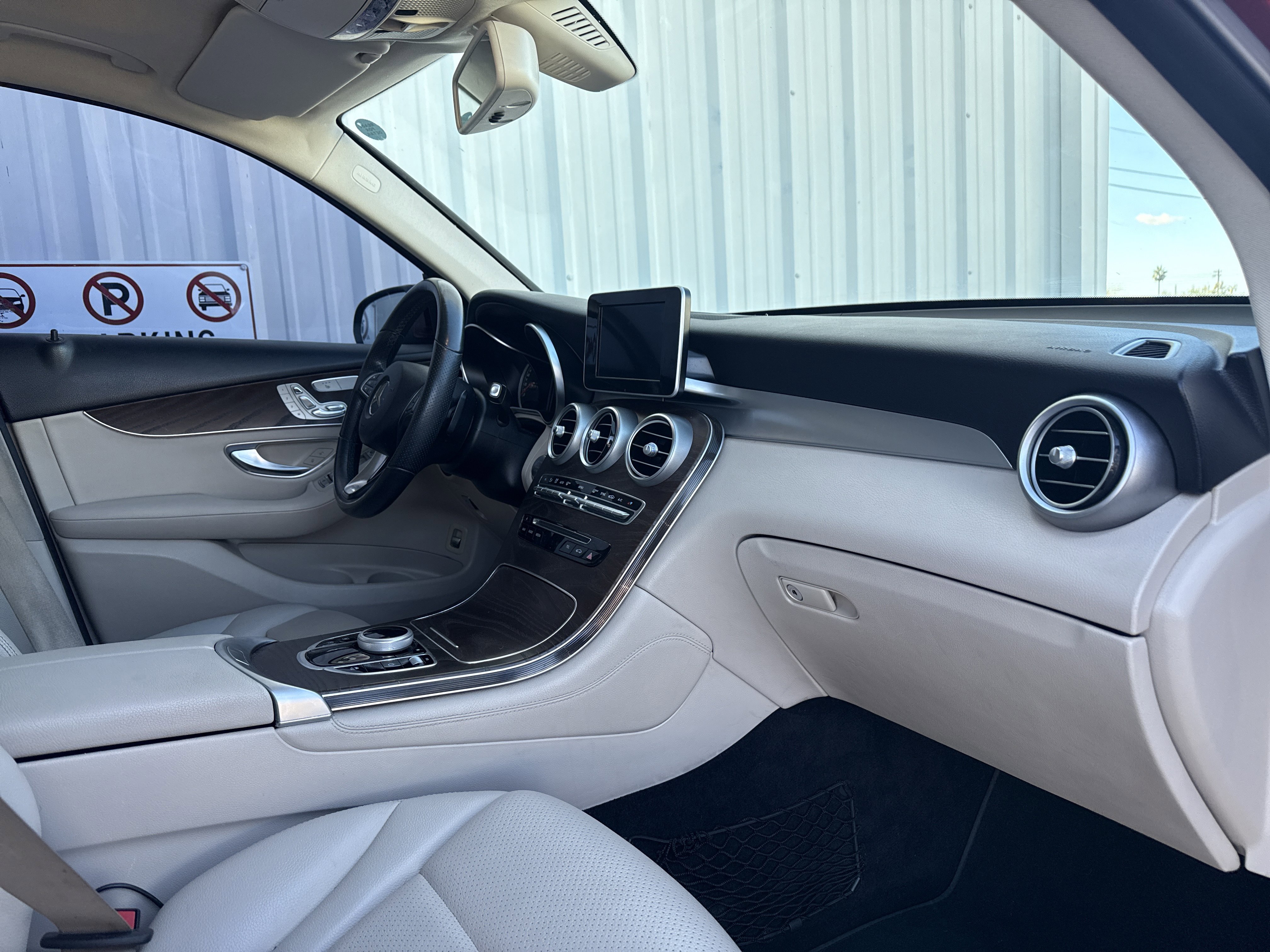 Used 2019 Mercedes-Benz GLC 300 GLC 300 image 41