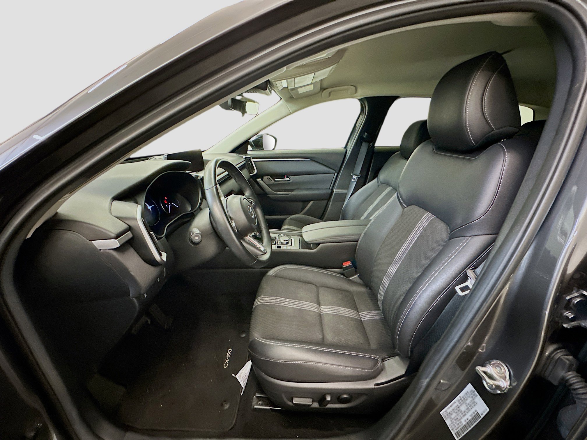 Used 2025 MAZDA CX-50 AWD 2.5 S w/ Preferred Package image 13