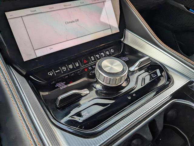 Used 2023 Jeep Grand Wagoneer Series III image 12