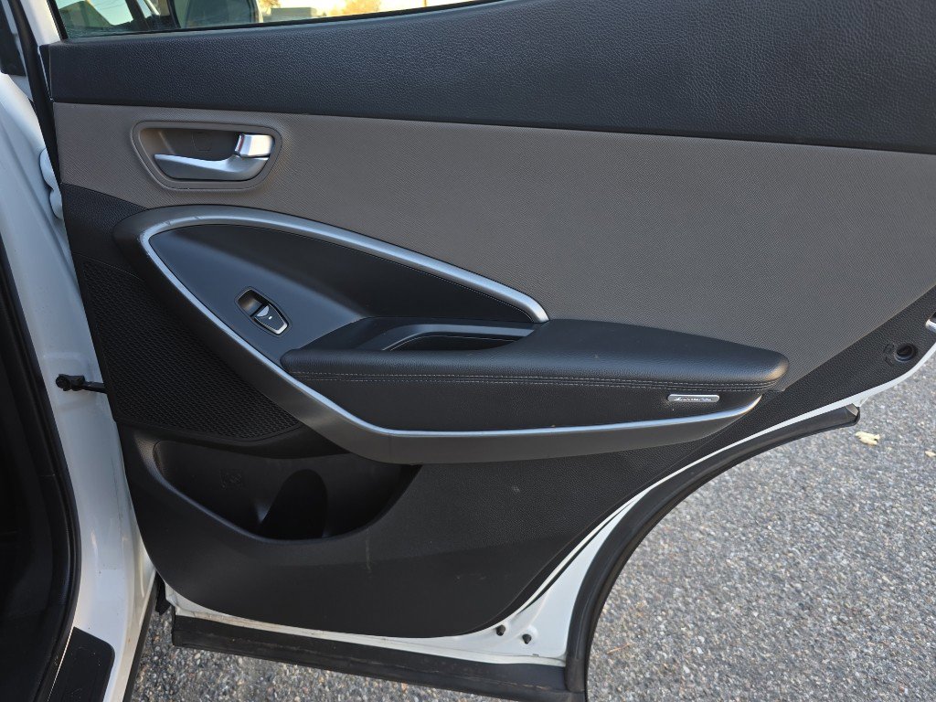 Used 2018 Hyundai Santa Fe Sport image 26