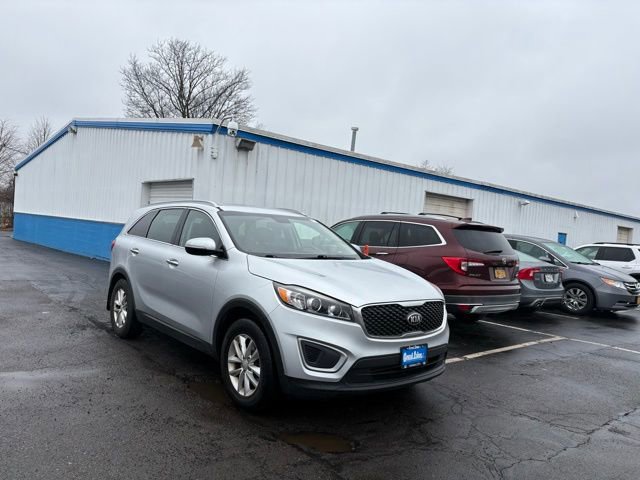 Used 2018 Kia Sorento LX image 8