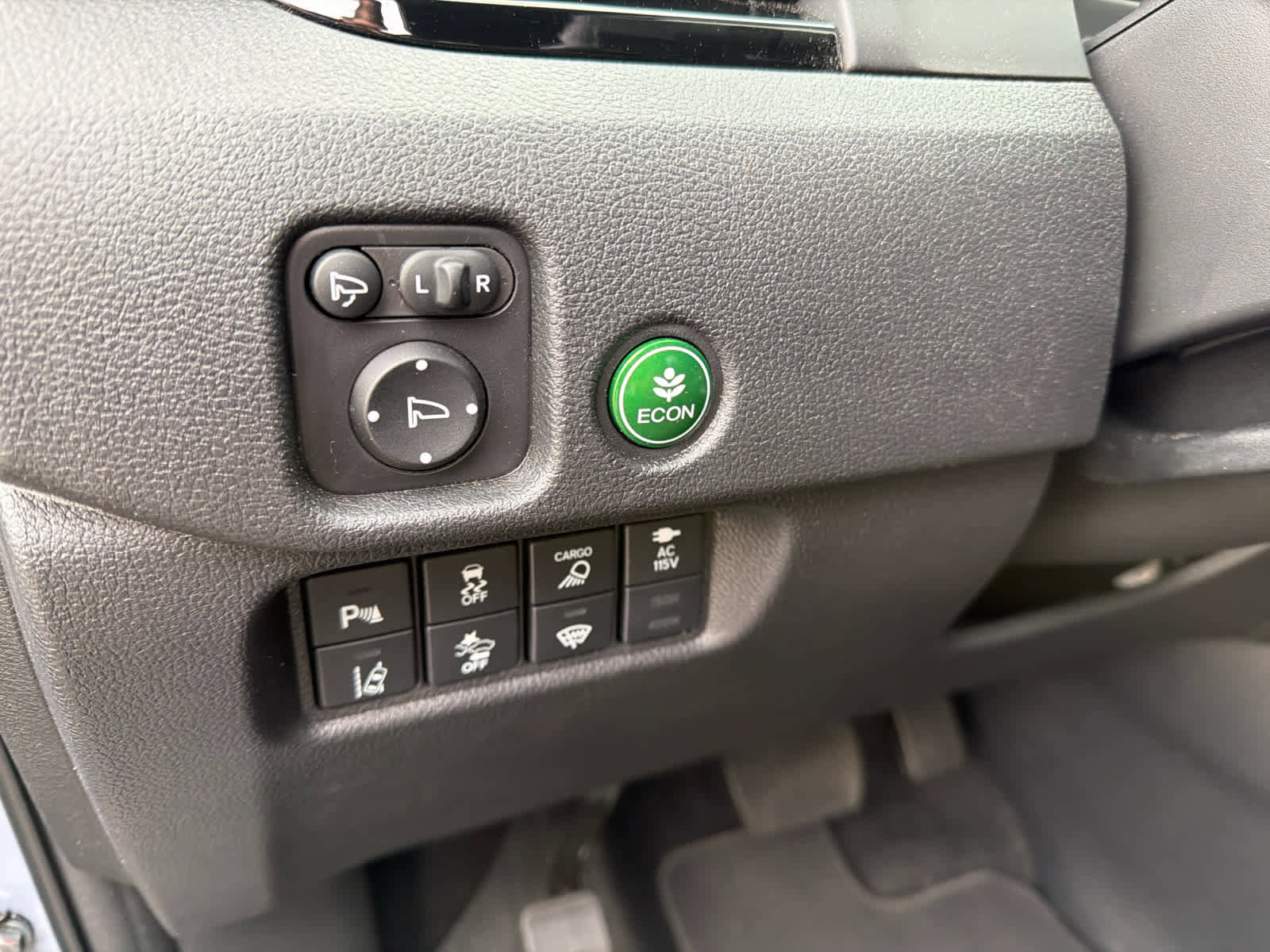 Used 2025 Honda Ridgeline Black Edition image 28