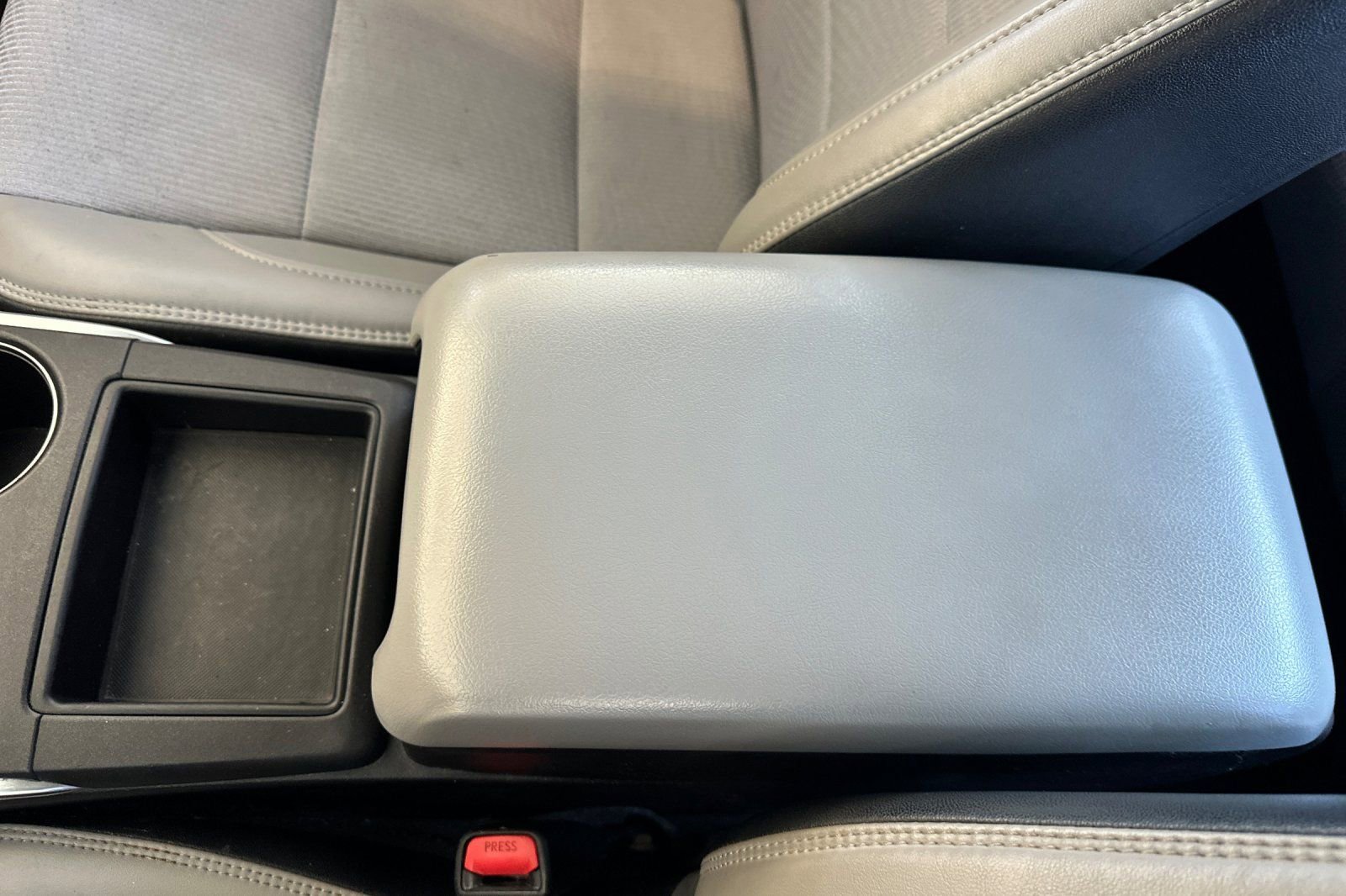 Used 2016 Toyota Camry SE image 31