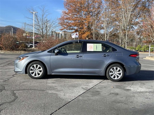 Certified 2023 Toyota Corolla LE image 2