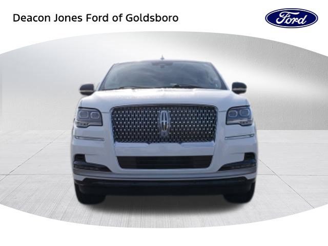 Used 2024 Lincoln Navigator L Reserve image 8