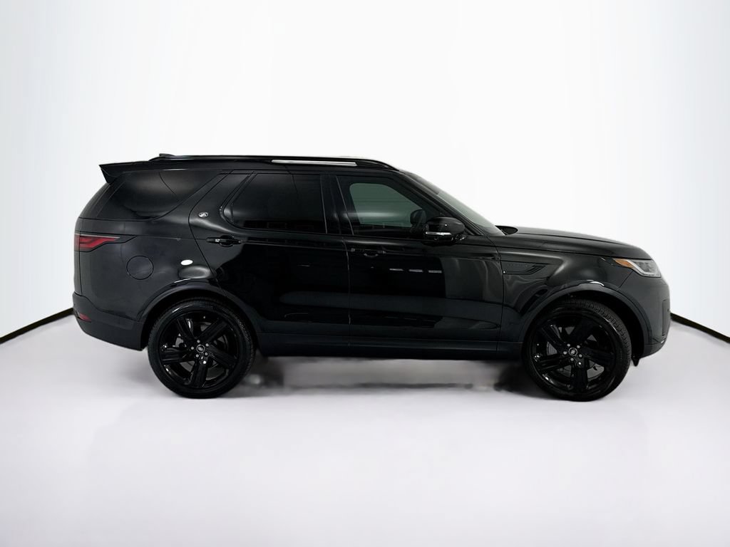 Certified 2025 Land Rover Discovery S AWD/4WD image 4