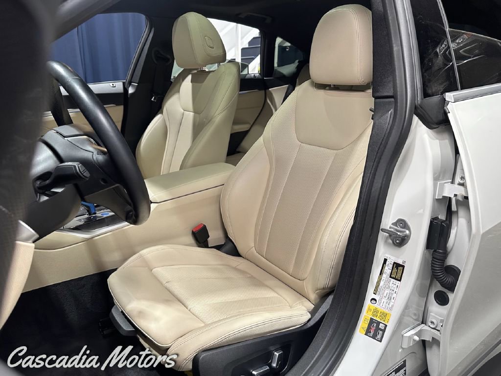 Used 2023 BMW i4 eDrive40 w/ Premium Package image 8