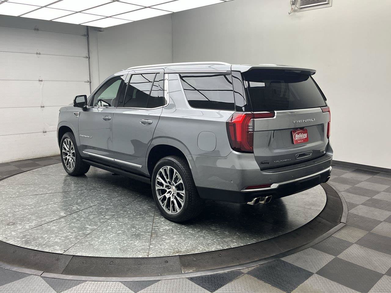 Certified 2025 GMC Yukon Denali w/ Sun & Power Step Package AWD/4WD image 2