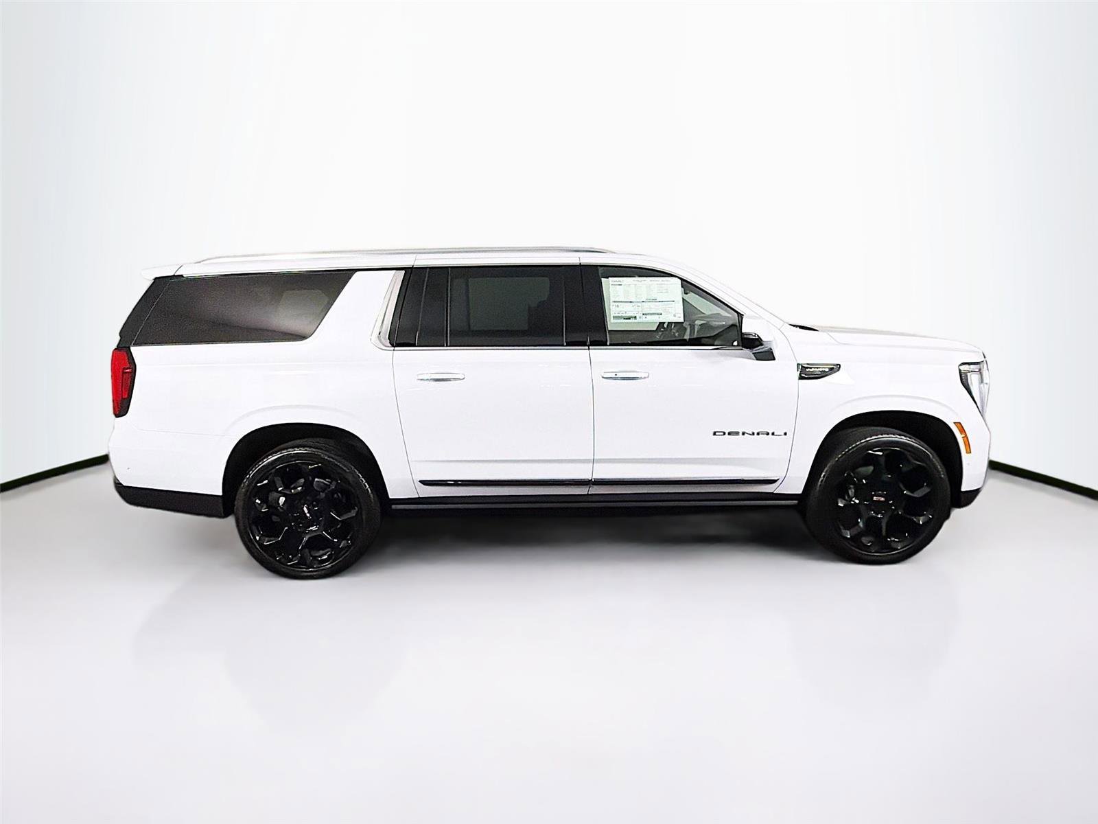 New 2026 GMC Yukon XL Denali Ultimate AWD/4WD image 12