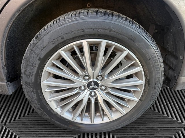 Used 2020 Mitsubishi Outlander GT image 34