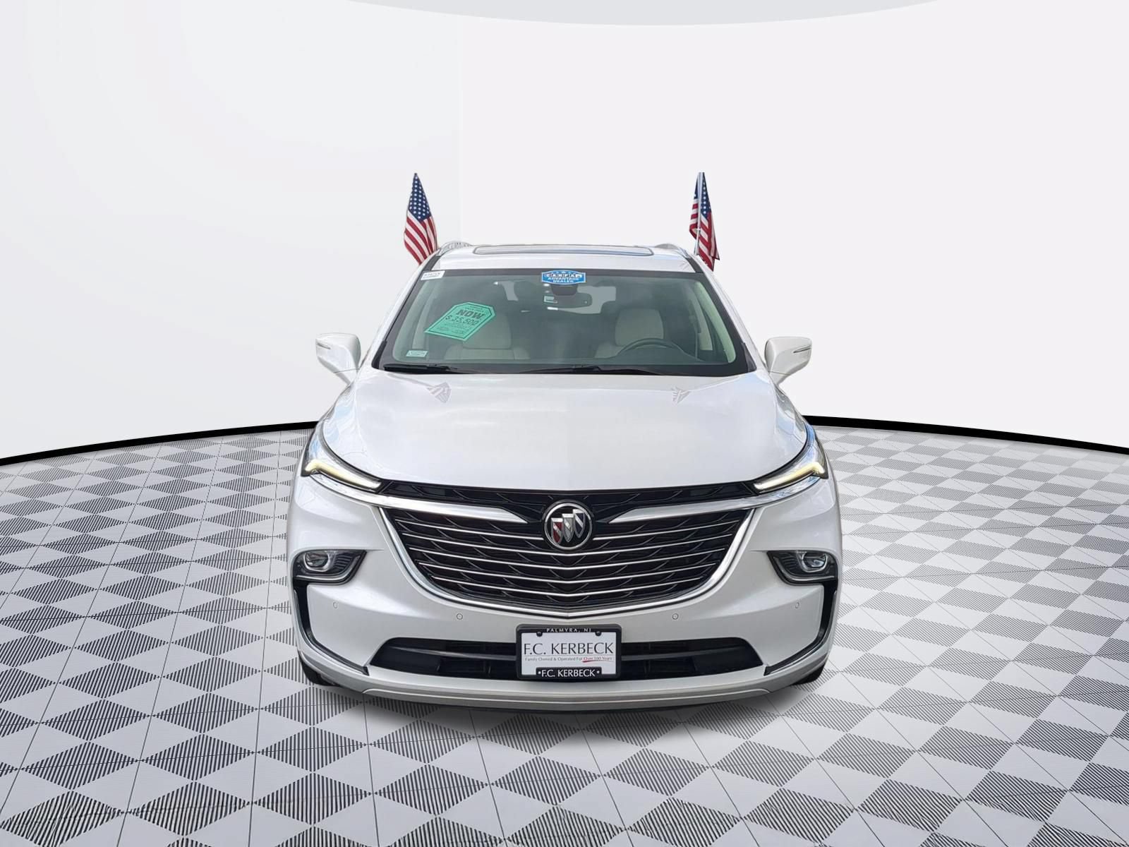 Used 2023 Buick Enclave Essence w/ Experience Buick Package FWD image 3