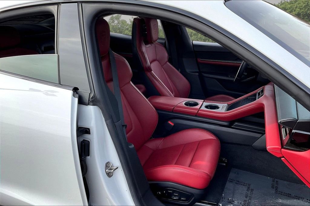 Used 2020 Porsche Taycan 4S image 29