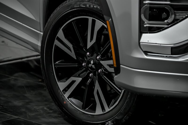 New 2026 Mitsubishi Eclipse Cross SE AWD/4WD image 3