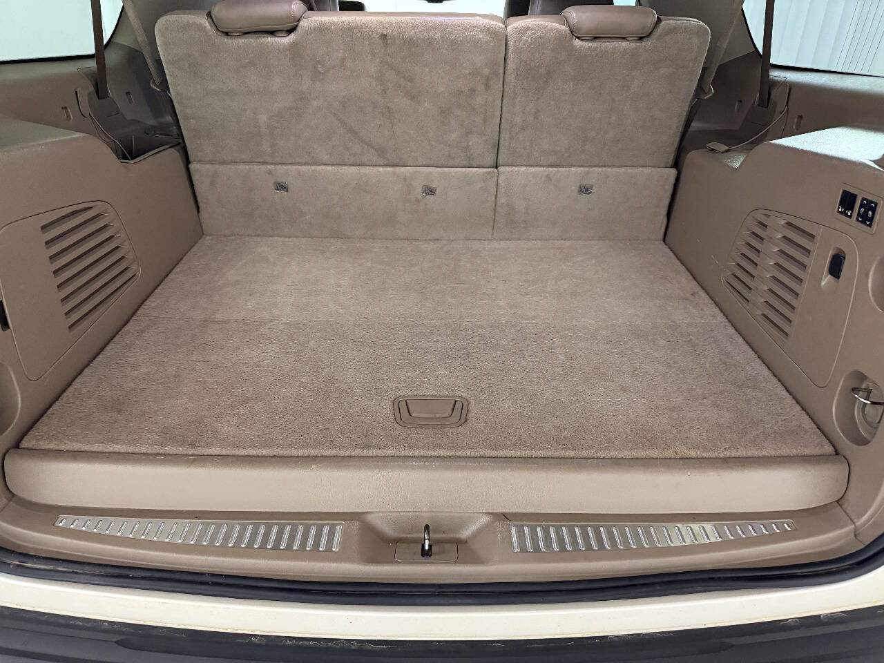 Used 2015 Chevrolet Suburban LTZ image 71