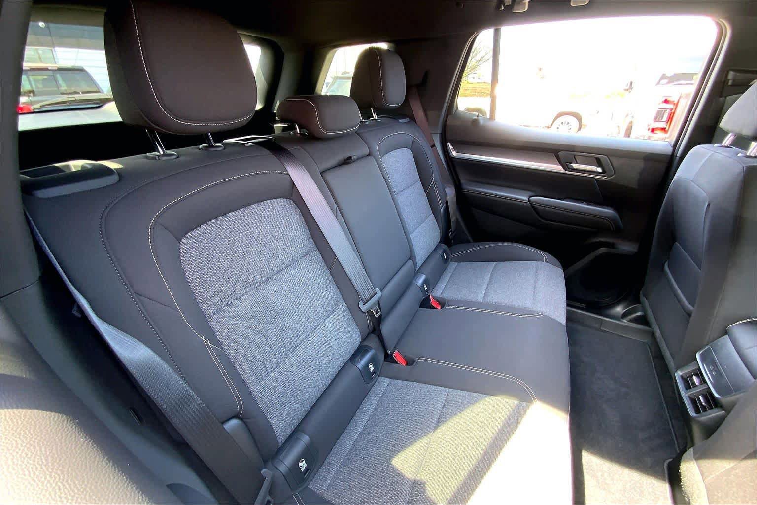 Used 2025 GMC Terrain Elevation FWD image 18