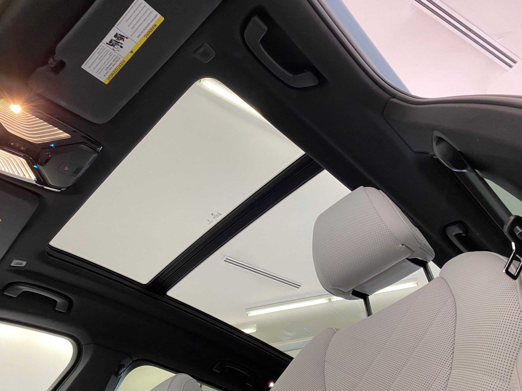 Used 2025 BMW X5 xDrive50e w/ Premium Package image 14