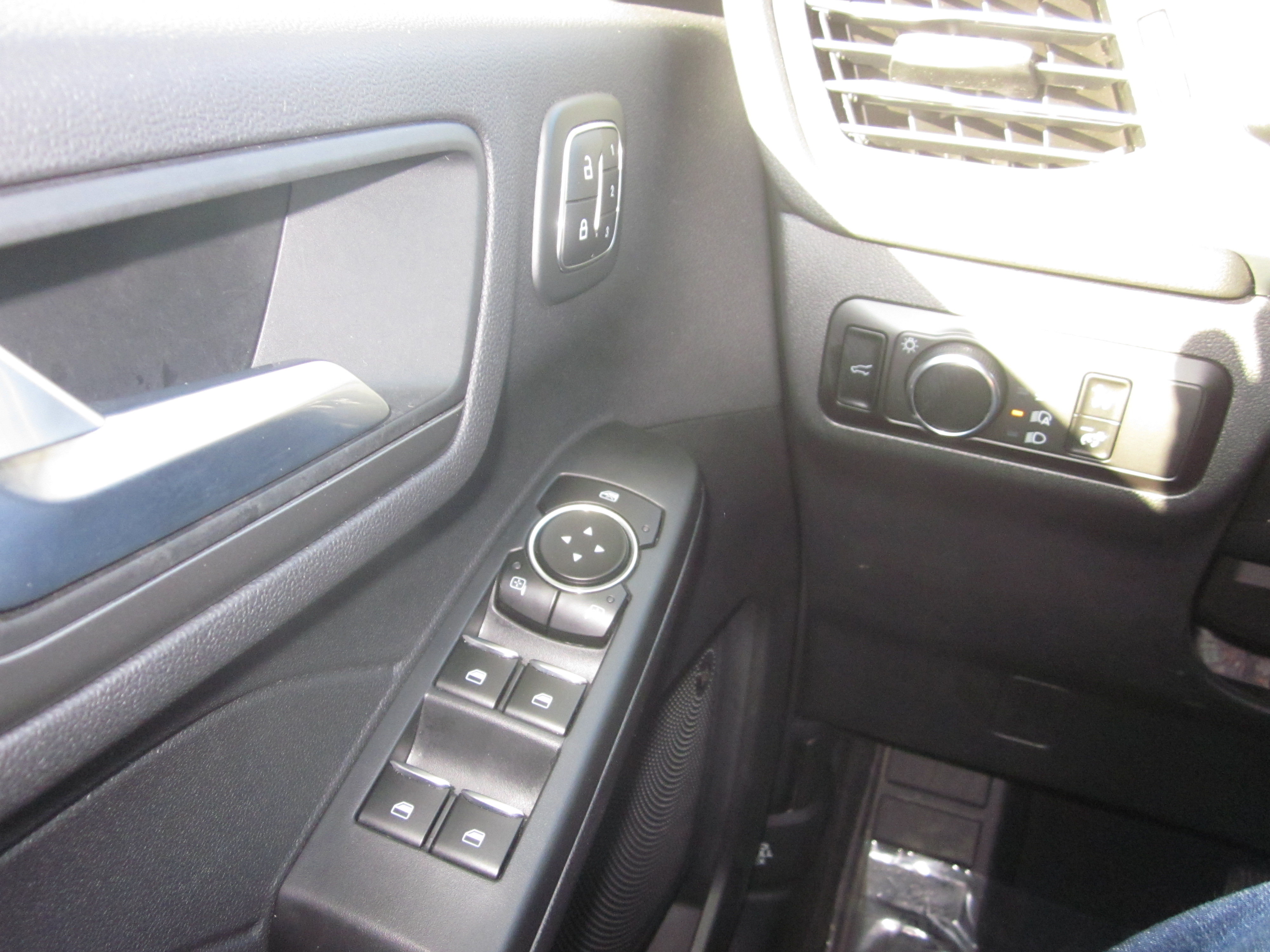 Used 2023 Ford Escape Active w/ Tech Pack #2 FWD image 20