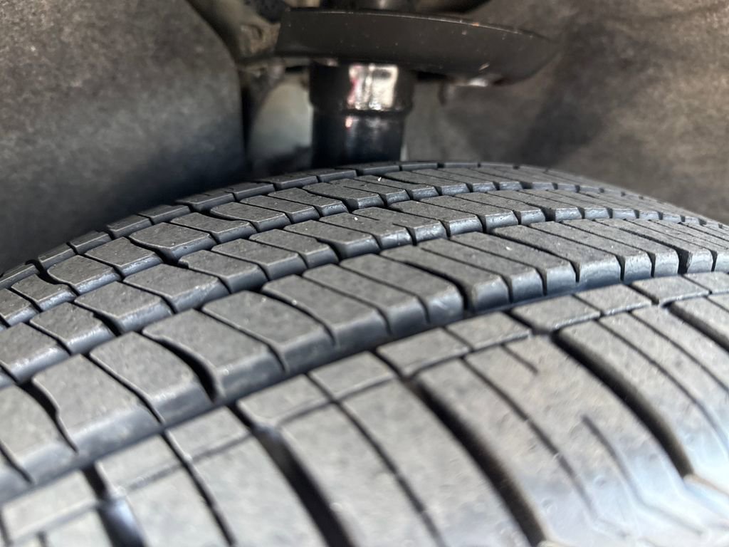 Used 2023 Chrysler Pacifica Touring-L image 31