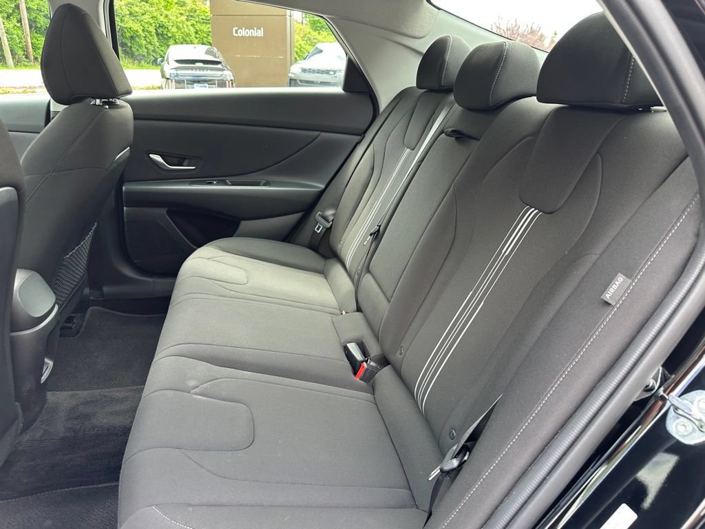Certified 2024 Hyundai Elantra SEL w/ Convenience Package FWD image 11