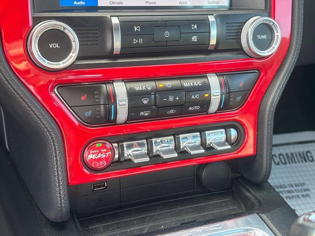Used 2019 Ford Mustang Premium image 17