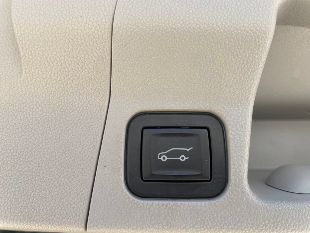 Used 2019 GMC Acadia SLT FWD image 25