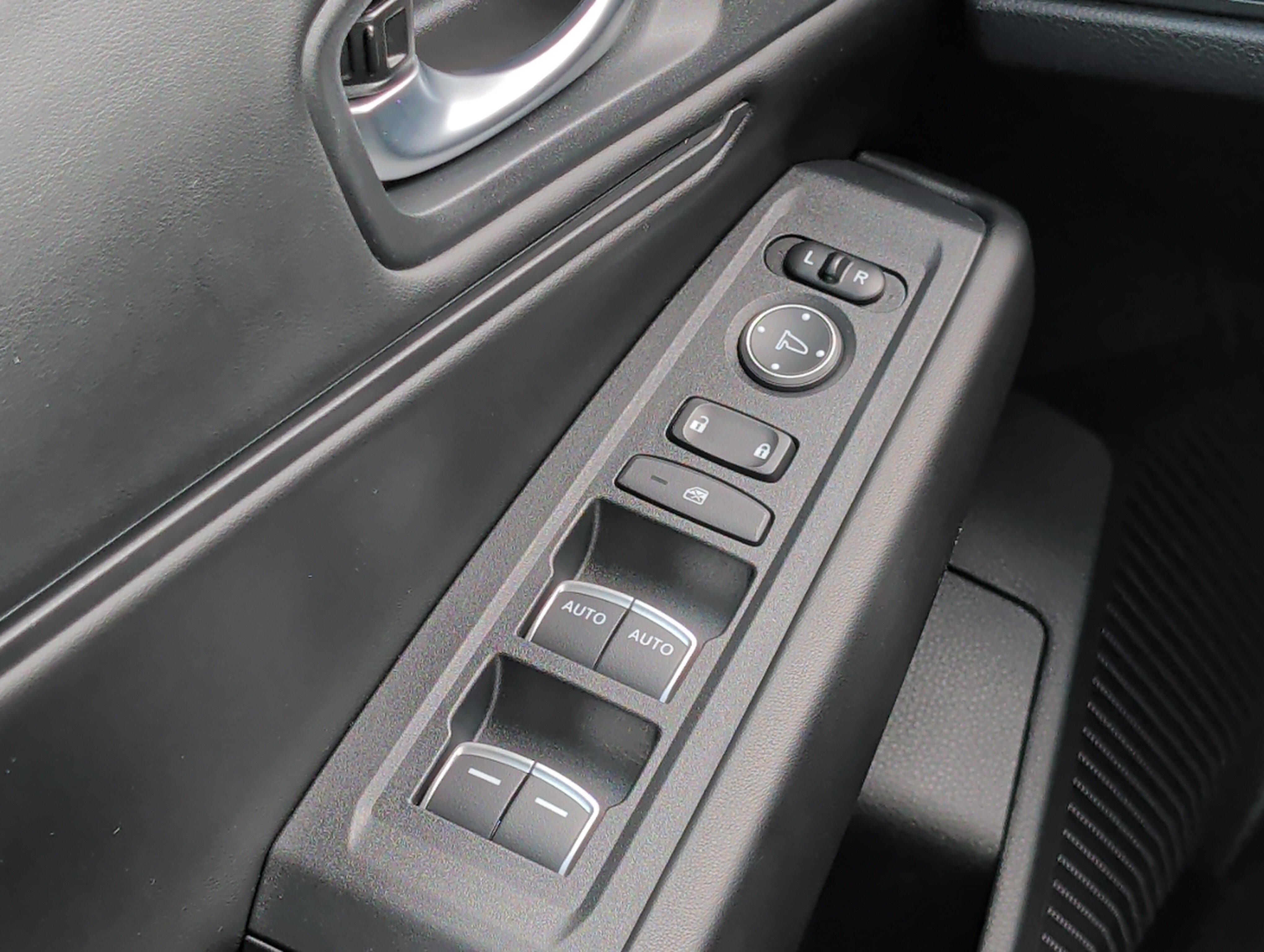 Certified 2023 Honda Accord EX image 21