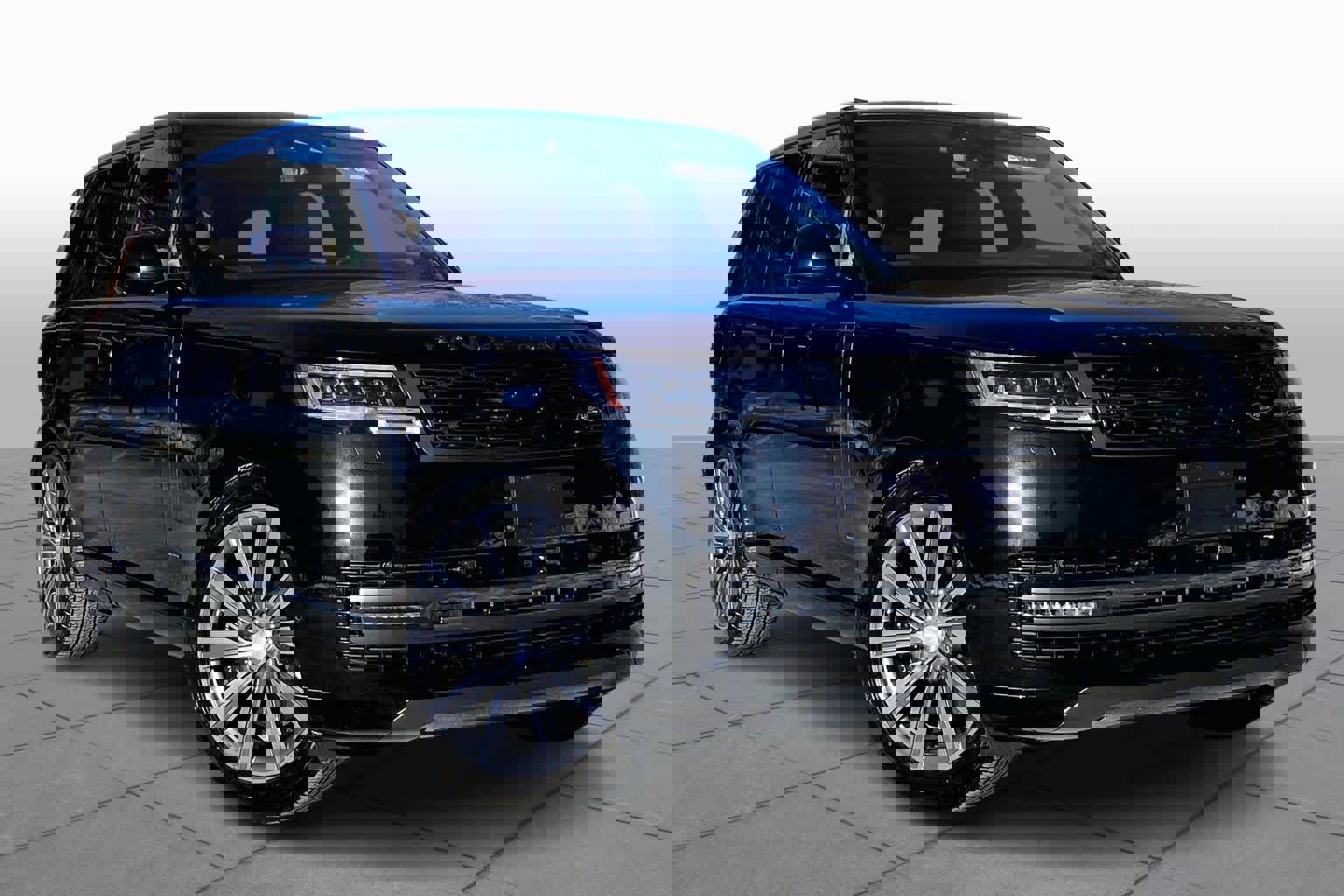 Used 2023 Land Rover Range Rover Autobiography image 3