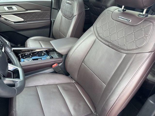 Used 2025 Ford Explorer Platinum w/ LUX Leather Package AWD/4WD image 18