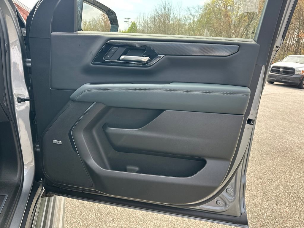 New 2026 GMC Yukon AT4 w/ AT4 Premium Plus Package image 15