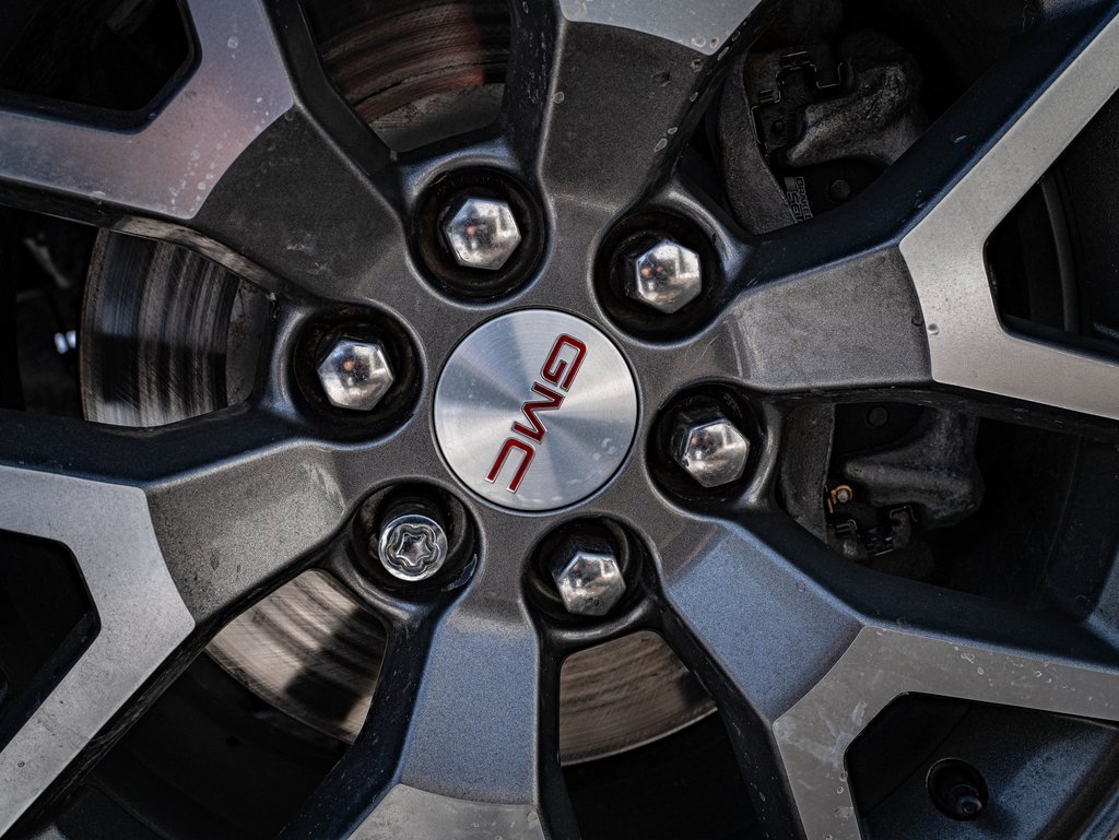 Used 2022 GMC Canyon AT4 image 8