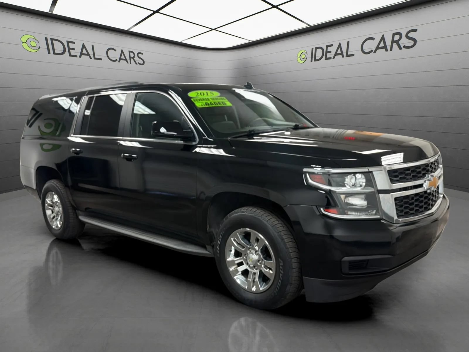 Used 2015 Chevrolet Suburban LT RWD image 3