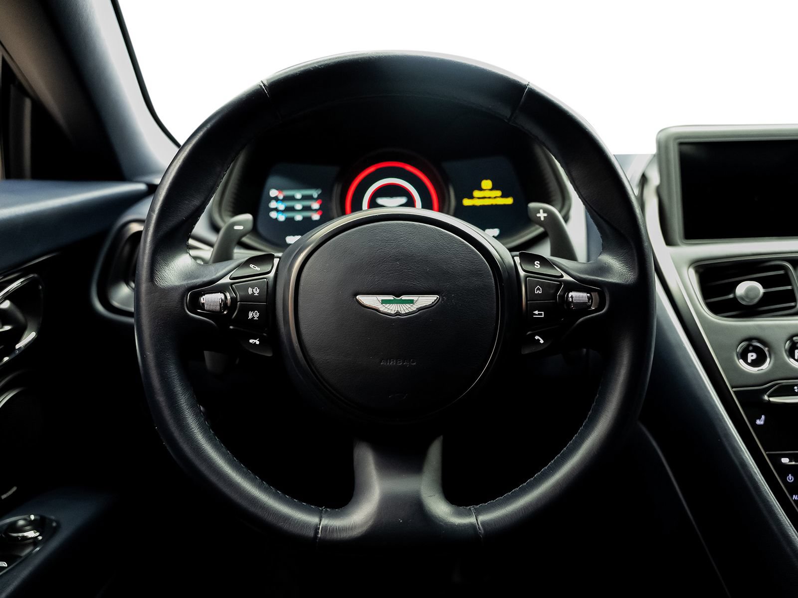Used 2017 Aston Martin DB11 V12 RWD image 30