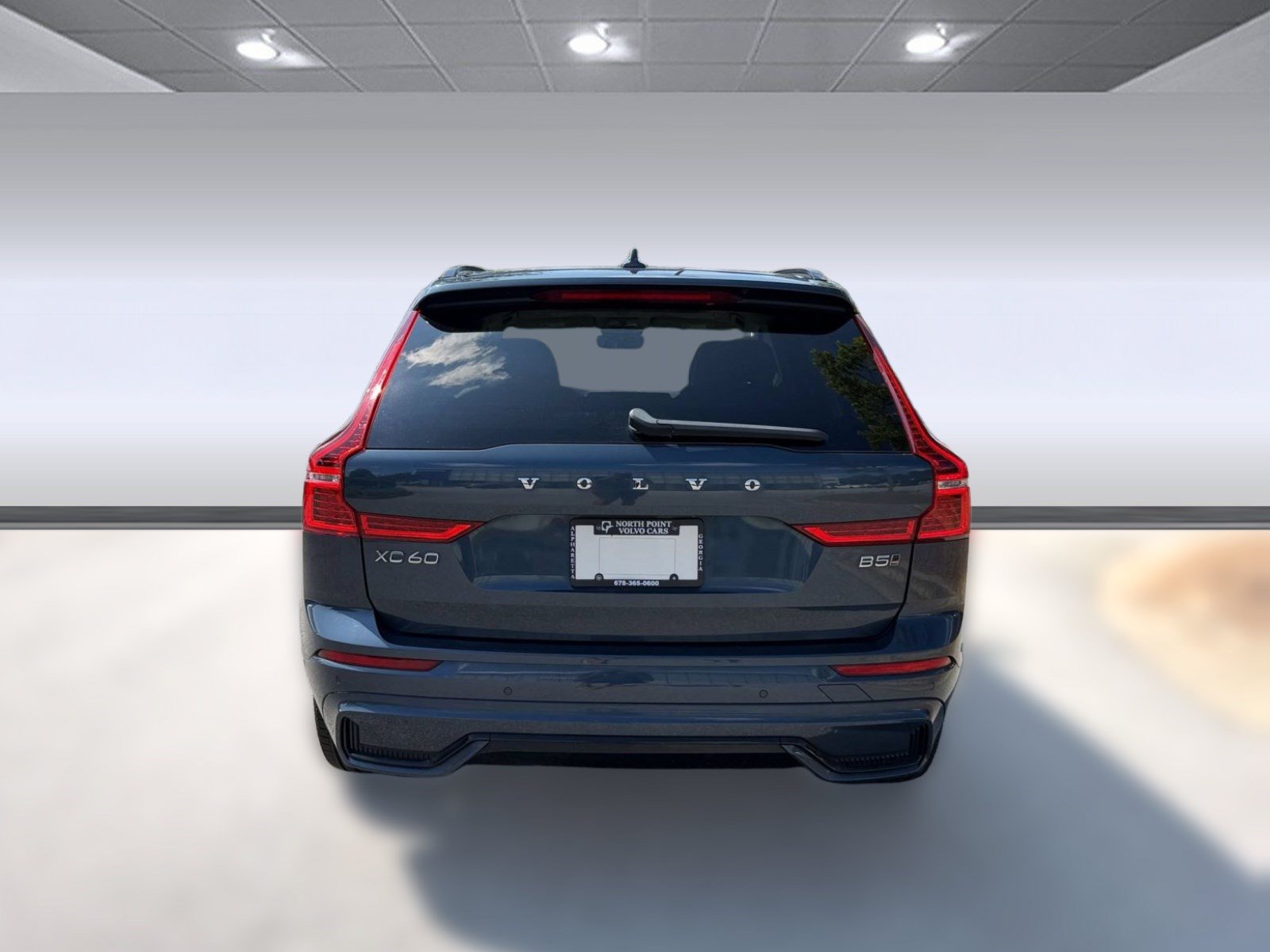 Used 2024 Volvo XC60 B5 Plus w/ Climate Package AWD/4WD image 10