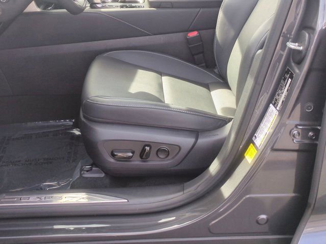 Used 2025 Lexus RX 350h w/ Convenience Package image 12