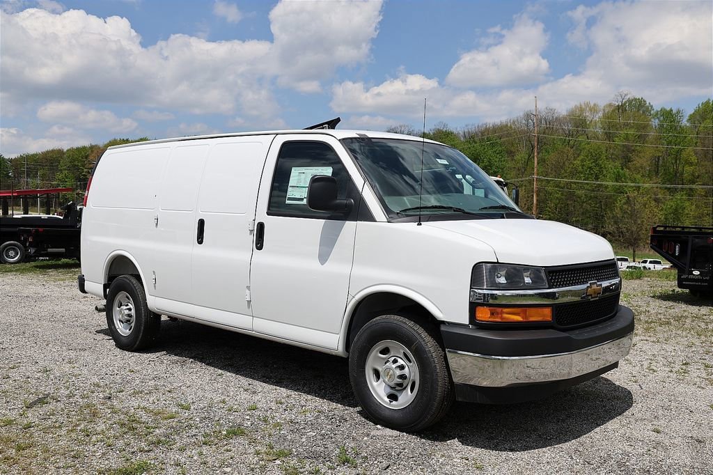 New 2026 Chevrolet Express 2500 w/ Driver Convenience Package RWD image 16