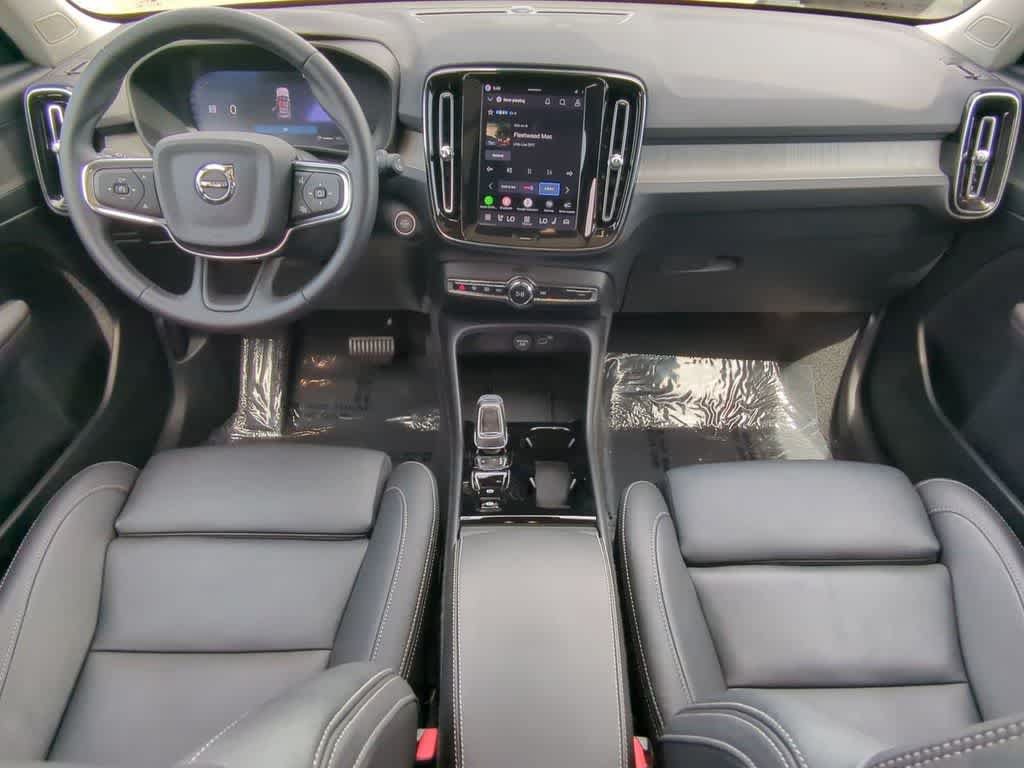 Certified 2026 Volvo XC40 B5 Plus AWD/4WD image 14