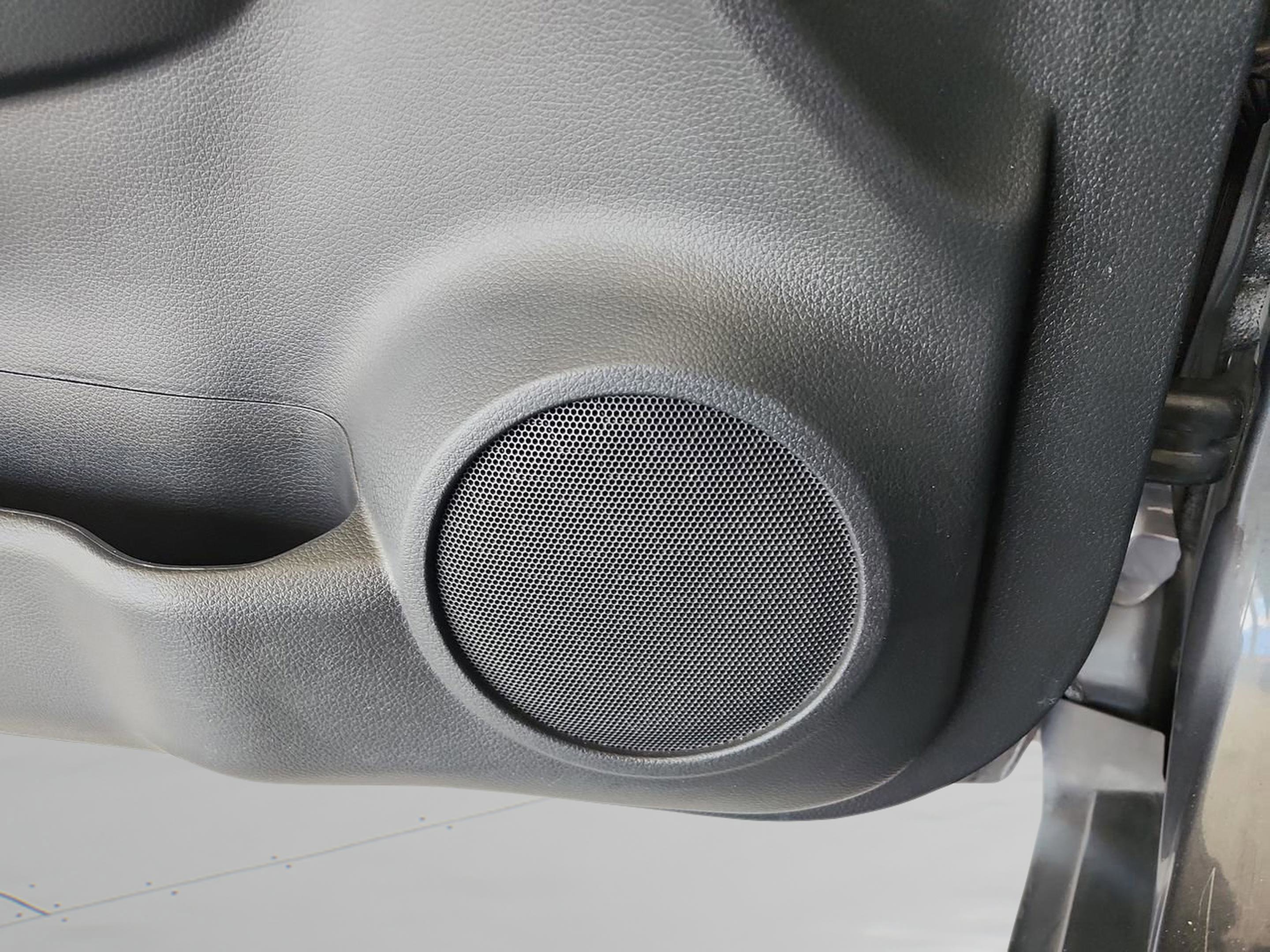 Used 2016 Nissan Rogue S FWD image 24