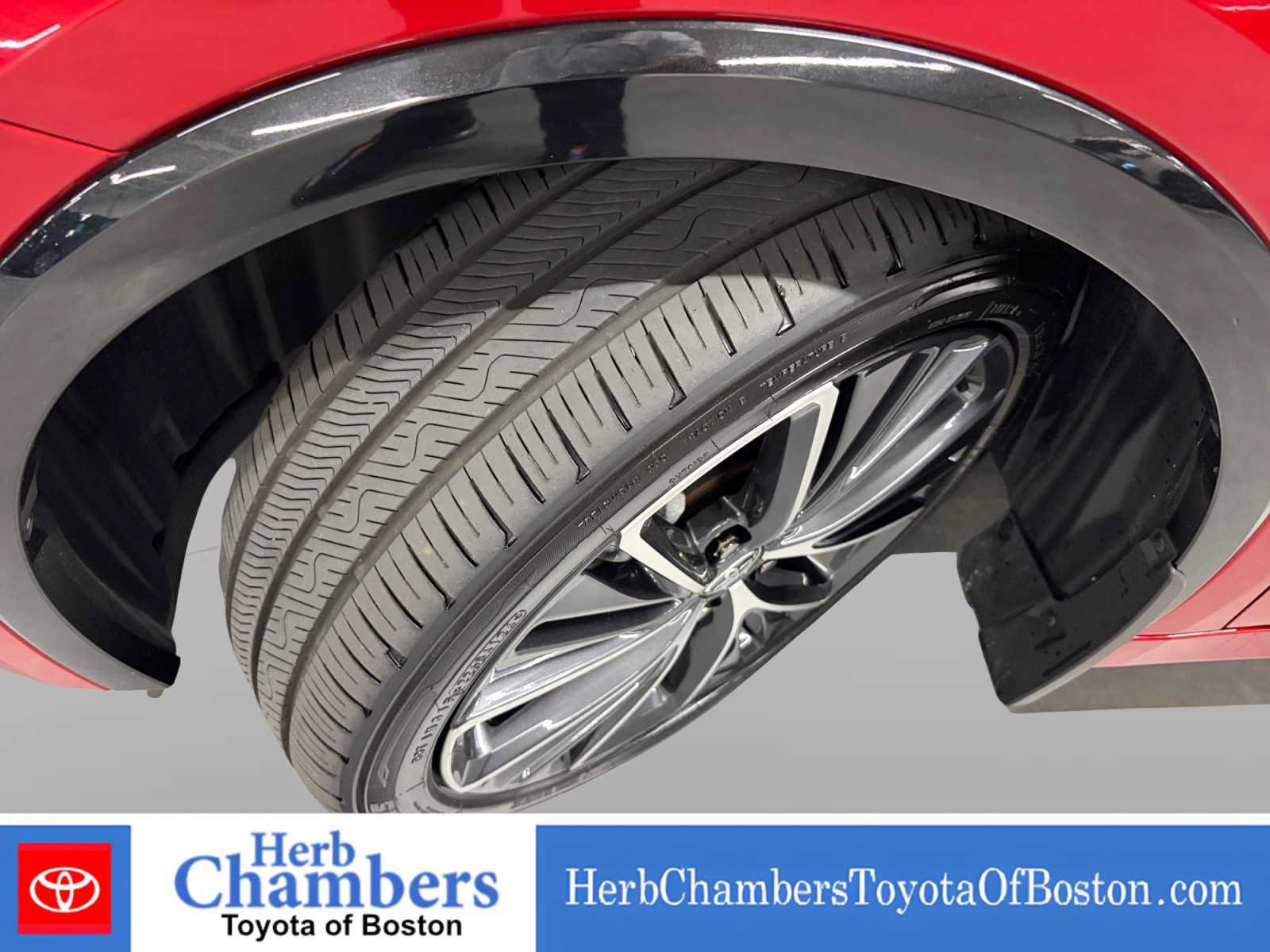Used 2024 Toyota Prius XLE AWD/4WD image 8