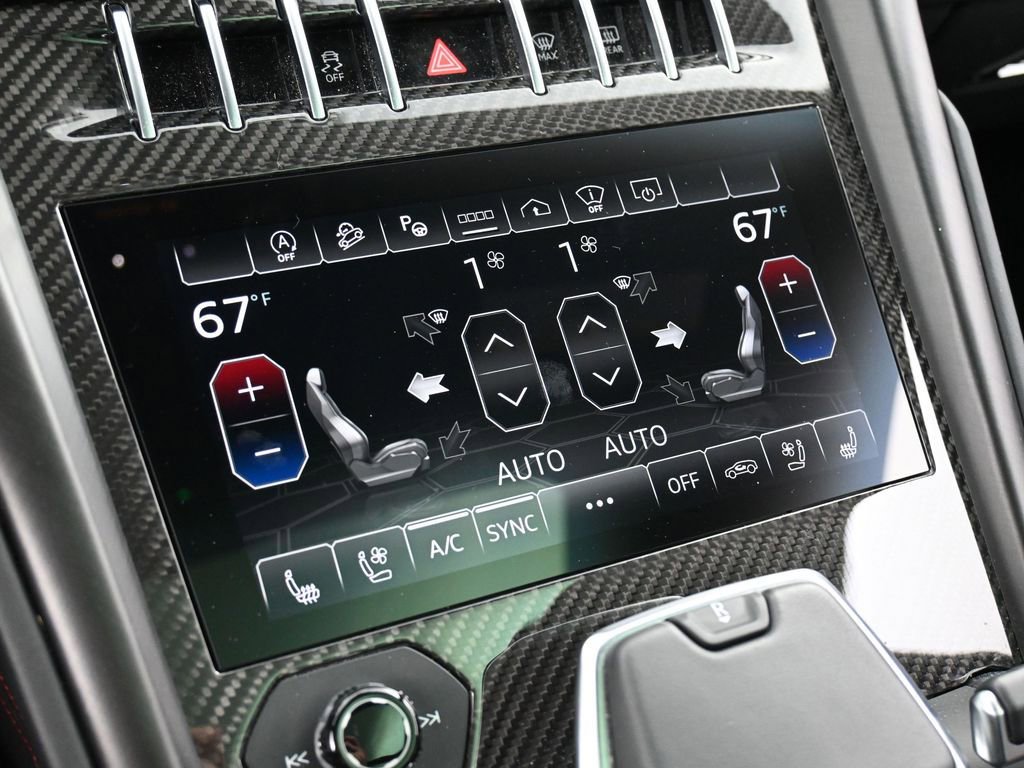 Used 2022 Lamborghini Urus AWD/4WD image 22