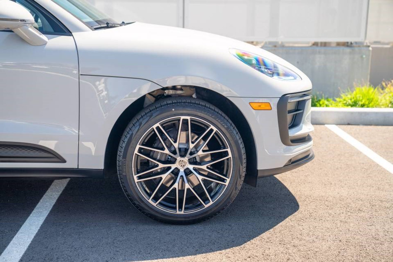 New 2026 Porsche Macan AWD/4WD image 9