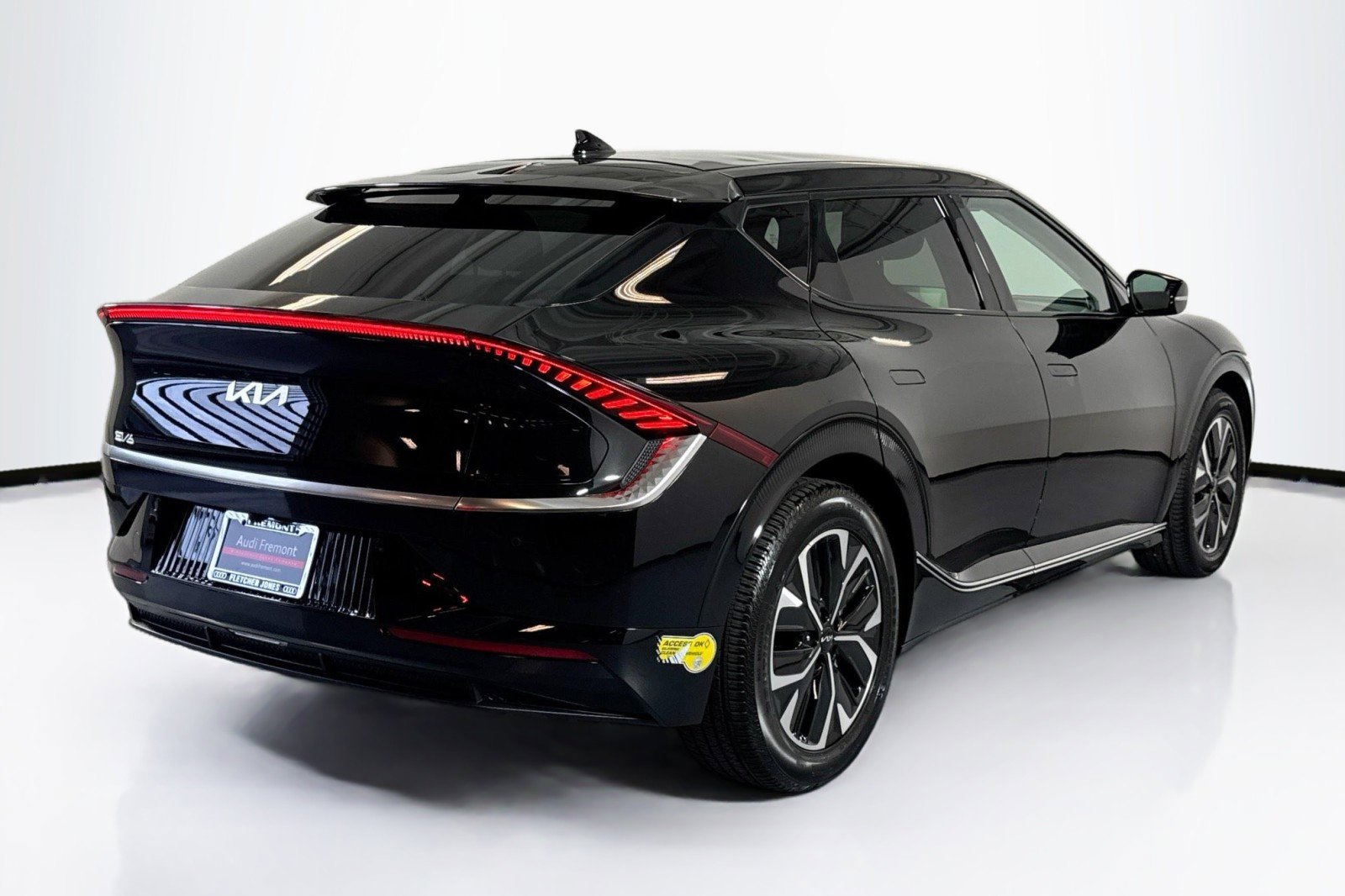 Used 2022 Kia EV6 Wind image 5