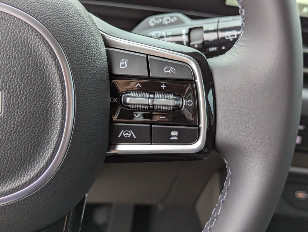 New 2026 Kia Carnival FWD image 31