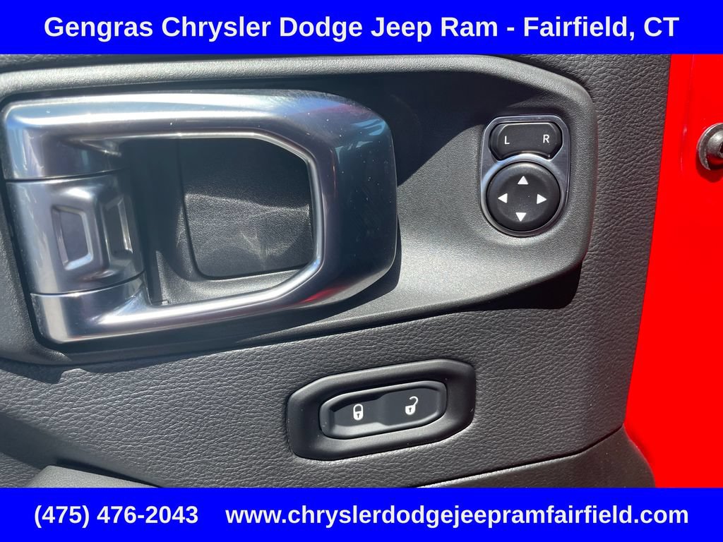 Certified 2025 Jeep Wrangler Unlimited Sahara AWD/4WD image 44